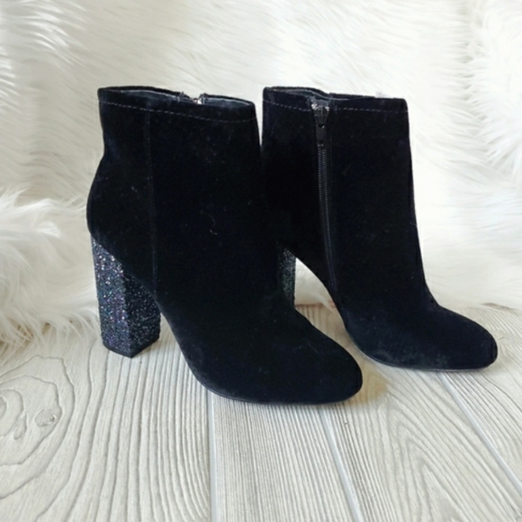 CALL IT SPRING VEGAN ANKLE BOOTS - Picture 2 of 7